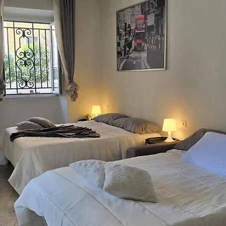 Re Di Apartamento Roma