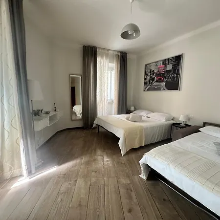Re Di Apartamento Roma